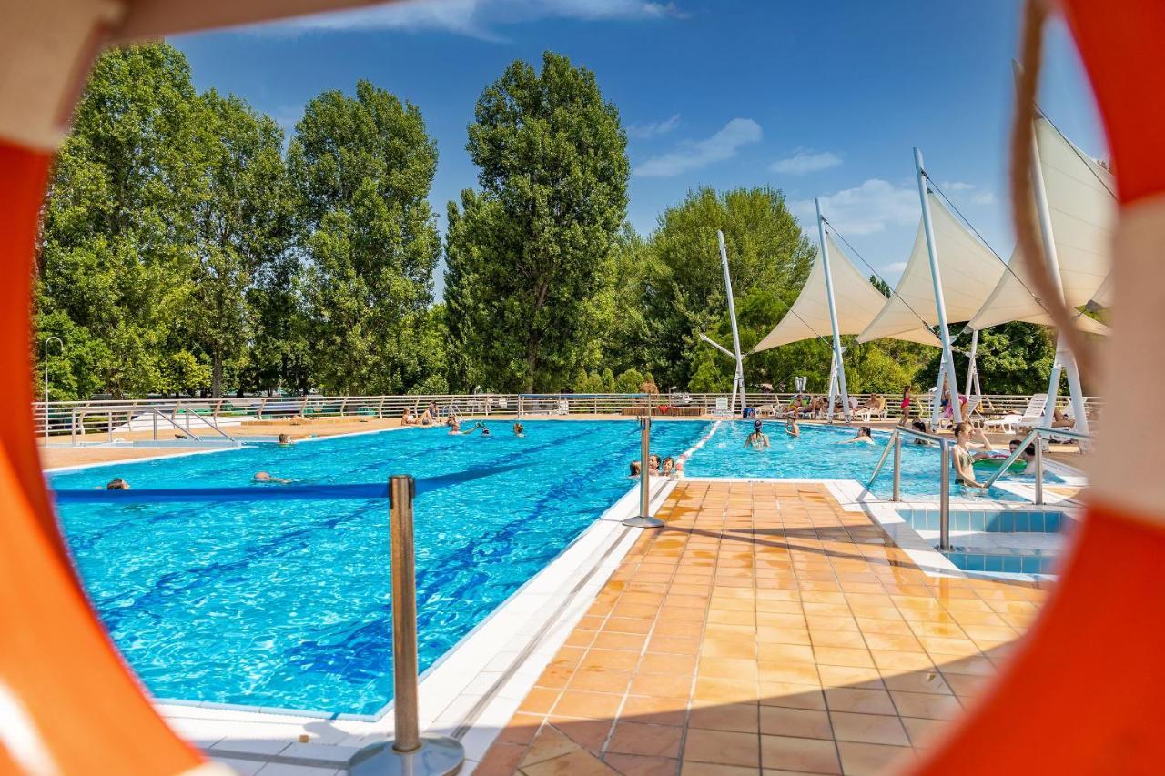Balatontourist Fuered Camping & Bungalows Balatonfüred Extérieur photo
